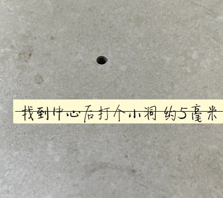 武鸣瓷砖空鼓维修公司专业解答在瓷砖铺贴过程中，如果砂料搅拌不均匀，将会带来以下问题